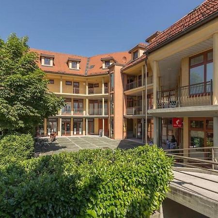 Apartment Center ブレッド エクステリア 写真